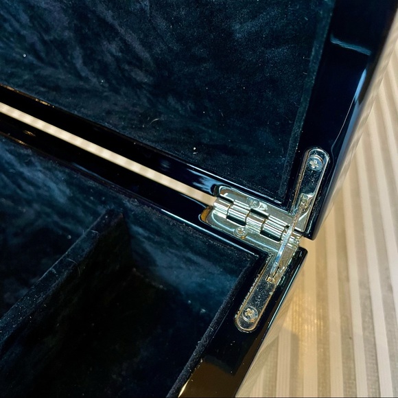 Florida Panthers Carbon Fiber Jewelry Box - Picture 4 of 8